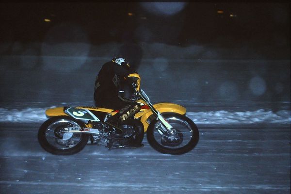 Voittaja Mikko Huttunen Hämeenlinna stadion jäärata 1995